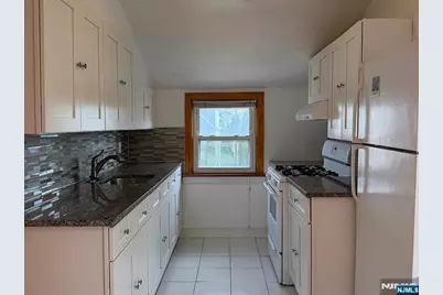 179 Trimble Avenue, Clifton, NJ 07011 - Photo 7