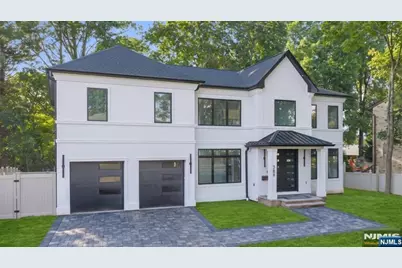 389 Mercer Avenue, River Edge, NJ 07661 - Photo 1