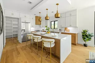 389 Mercer Ave, River Edge, NJ 07661 - Photo 17