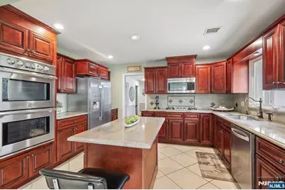 921 Linwood Avenue, Ridgewood, NJ 07450 - Photo 11