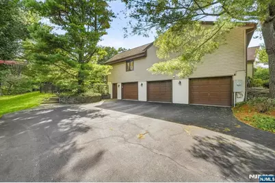 10 Baker Court, Ramsey, NJ 07446 - Photo 5