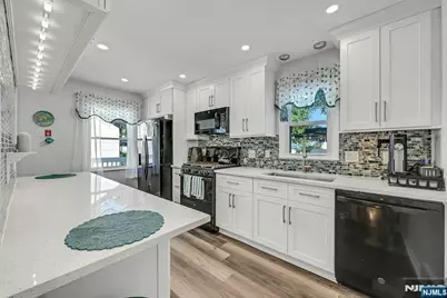 38-59 Taylor Road, Fair Lawn, NJ 07410 - Photo 7