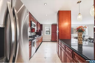6010 Boulevard East 37 #37, West New York, NJ 07093 - Photo 11