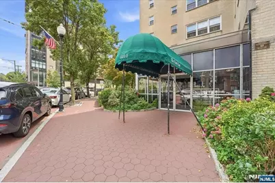 6010 Boulevard East 37 #37, West New York, NJ 07093 - Photo 31