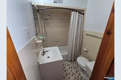 162 Kearny Avenue 4 #4, Kearny, NJ 07032 - Photo 3