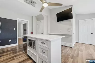 197 Krone Place, Hackensack, NJ 07601 - Photo 7