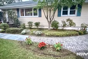 98 Roosevelt Blvd, Oakland, NJ 07436 - Photo 1