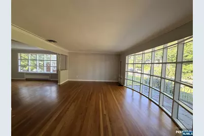 1069 Palisade Avenue, Fort Lee, NJ 07024 - Photo 5