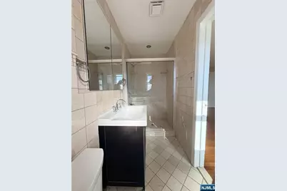1069 Palisade Avenue, Fort Lee, NJ 07024 - Photo 17
