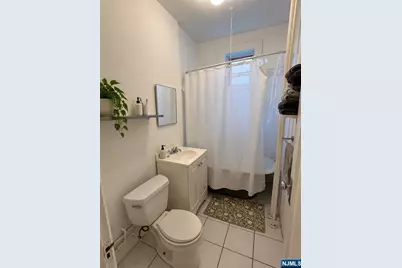 244 Lawton Avenue 11 #11, Cliffside Park, NJ 07010 - Photo 3
