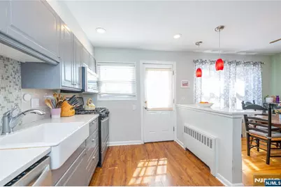 15-06 B N Plaza Road 15-06 B #15-06 B, Fair Lawn, NJ 07410 - Photo 3