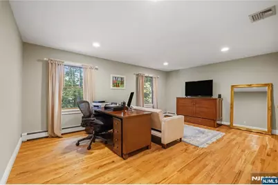 55 Glen Road, Woodcliff Lake, NJ 07677 - Photo 25