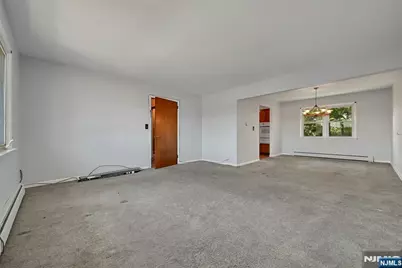 347 Chestnut Avenue, South Hackensack Township, NJ 07606 - Photo 3
