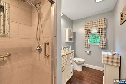 347 Chestnut Avenue, South Hackensack Township, NJ 07606 - Photo 7