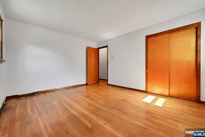 347 Chestnut Avenue, South Hackensack Township, NJ 07606 - Photo 19
