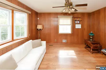 37 Lunn Avenue, Bergenfield, NJ 07621 - Photo 15