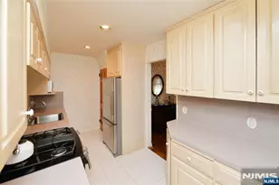 37 Lunn Ave, Bergenfield, NJ 07621 - Photo 9