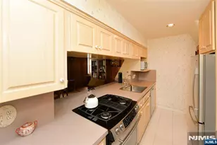 37 Lunn Ave, Bergenfield, NJ 07621 - Photo 7