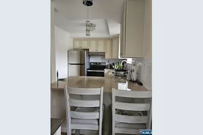 162 Diamond Bridge Avenue 11 #11, Hawthorne, NJ 07506 - Photo 5