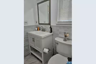 162 Diamond Bridge Avenue 11 #11, Hawthorne, NJ 07506 - Photo 9