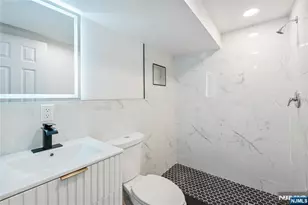 7 Veterans Pl, North Arlington, NJ 07031 - Photo 17
