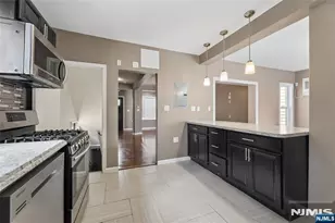 336 Livingston Ave, Lyndhurst Township, NJ 07071 - Photo 17