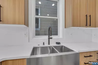 206 Clendenny Avenue 1 #1, Jersey City, NJ 07304 - Photo 5