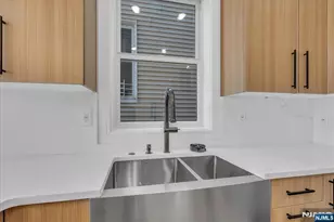 206 Clendenny Ave 1, Jersey City, NJ 07304 - Photo 5