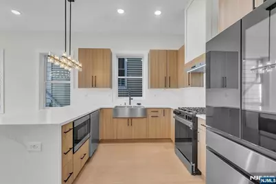 206 Clendenny Avenue 1 #1, Jersey City, NJ 07304 - Photo 3