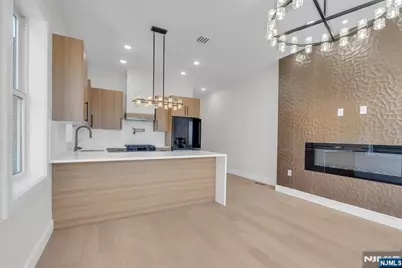 206 Clendenny Avenue 1 #1, Jersey City, NJ 07304 - Photo 7