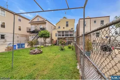 29 Kossuth Street, Newark, NJ 07105 - Photo 7