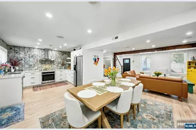 204 39th Street, Union City, NJ 07087 - Photo 9