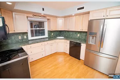 0-09 28th Street, Fair Lawn, NJ 07410 - Photo 13