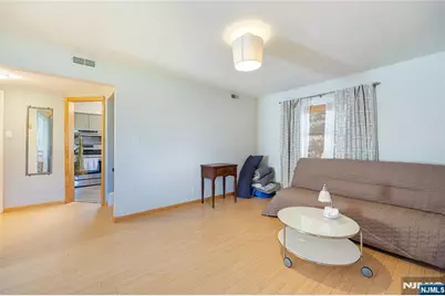 384 Main Avenue, Wallington, NJ 07057 - Photo 7
