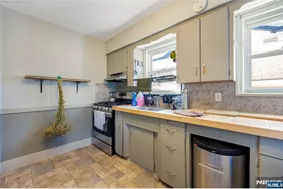 384 Main Avenue, Wallington, NJ 07057 - Photo 13