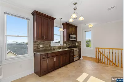 327 Lilac Lane 2 #2, Carlstadt, NJ 07072 - Photo 13