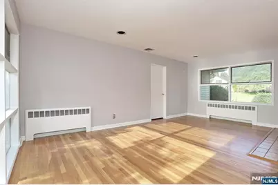 27 Briarcliff Road, Hillsdale, NJ 07642 - Photo 7