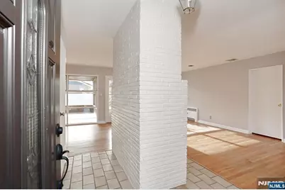 27 Briarcliff Road, Hillsdale, NJ 07642 - Photo 3
