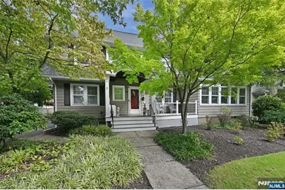 195 Hamilton Avenue, Glen Rock, NJ 07452 - Photo 1