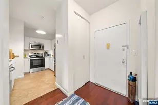 100 Grand Cove Way 5H, Edgewater, NJ 07020 - Photo 7