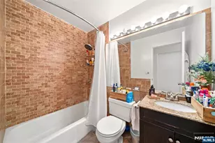 100 Grand Cove Way 5H, Edgewater, NJ 07020 - Photo 11