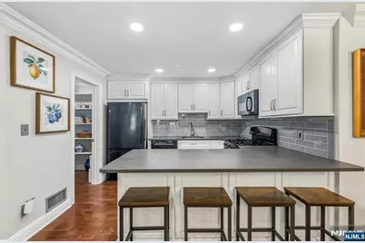 179 Redwood Court 11 #11, Ramsey, NJ 07446 - Photo 9
