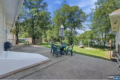 72-74 Fournier Crescent, Elmwood Park, NJ 07407 - Photo 43