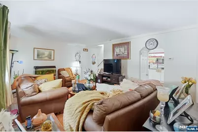72-74 Fournier Crescent, Elmwood Park, NJ 07407 - Photo 29