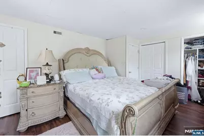 72-74 Fournier Crescent, Elmwood Park, NJ 07407 - Photo 33