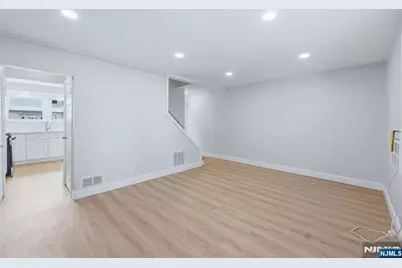 72-74 Fournier Crescent, Elmwood Park, NJ 07407 - Photo 11