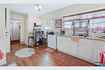 72-74 Fournier Crescent, Elmwood Park, NJ 07407 - Photo 21