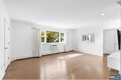 39-07 Dobrin Court 3907B #3907B, Fair Lawn, NJ 07410 - Photo 5