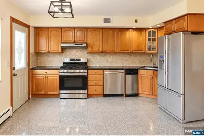 1530 8th Street, Fort Lee, NJ 07024 - Photo 5