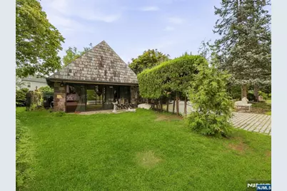 11 Grant Street, Little Ferry, NJ 07643 - Photo 43